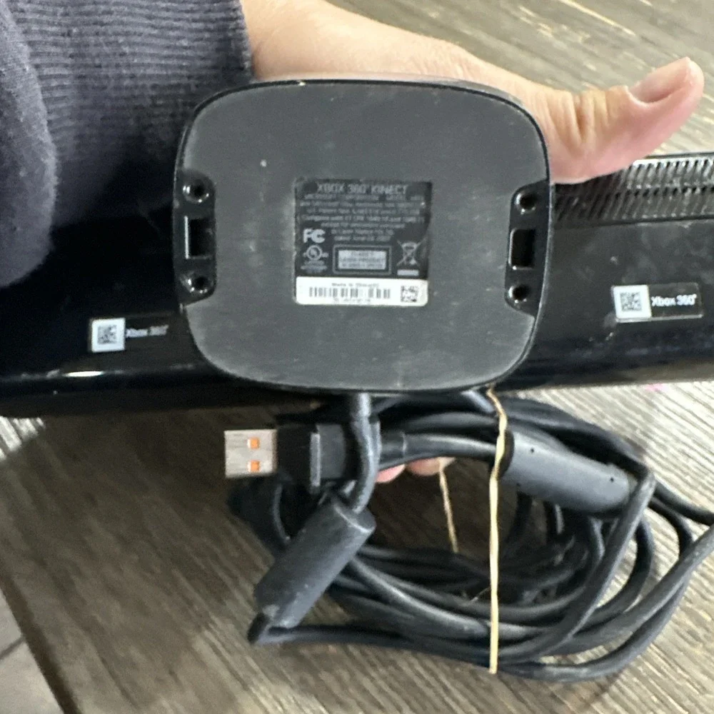 Official Microsoft Xbox 360 Kinect Motion Sensor Bar! ~‎ Works Great! Fast Ship!